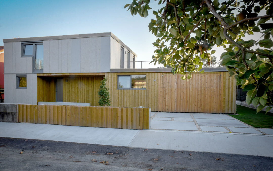Casa de formigón de Selene e Juan Carlos